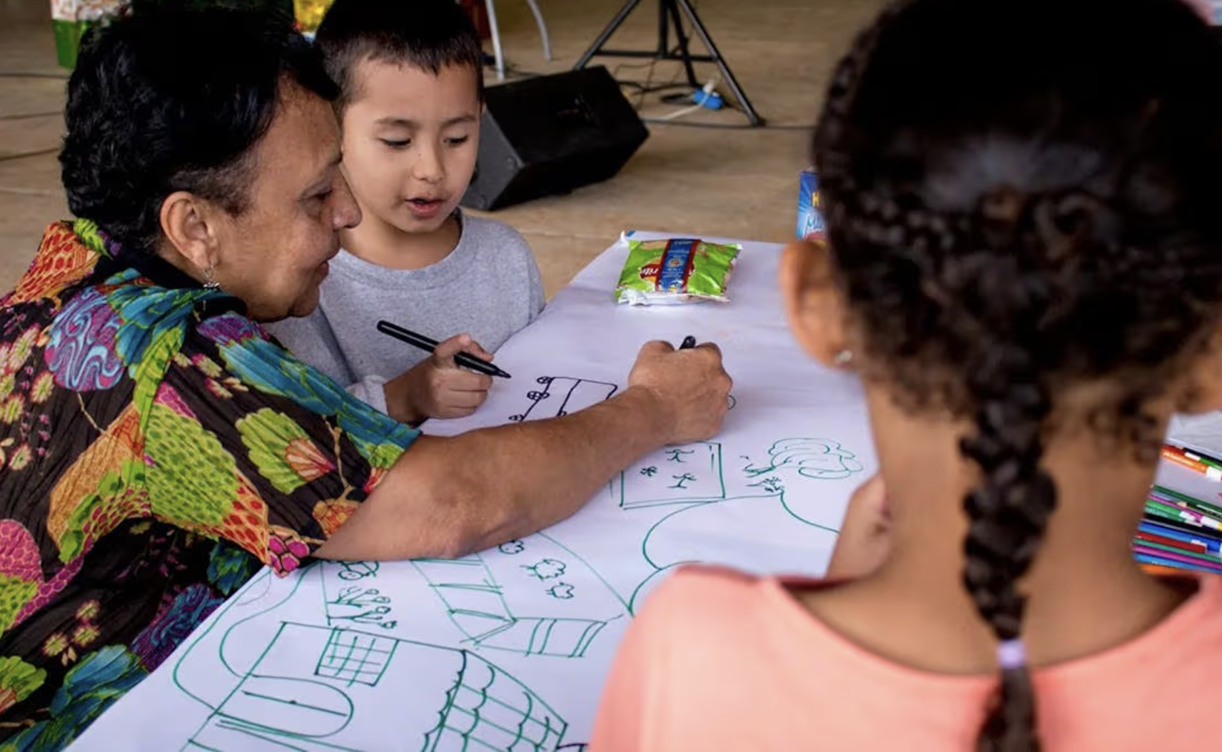 Logo Transformamos la educación