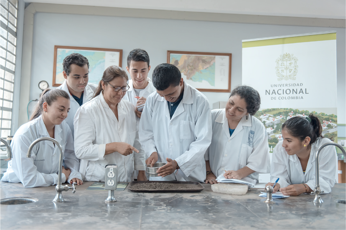 Logo Laboratorio de Suelos: Área Física
